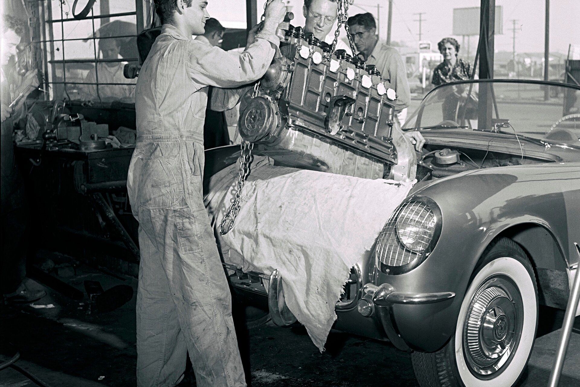 001-archive-1955-chevrolet-corvette-ford-transmission-swap-engine-install.jpg