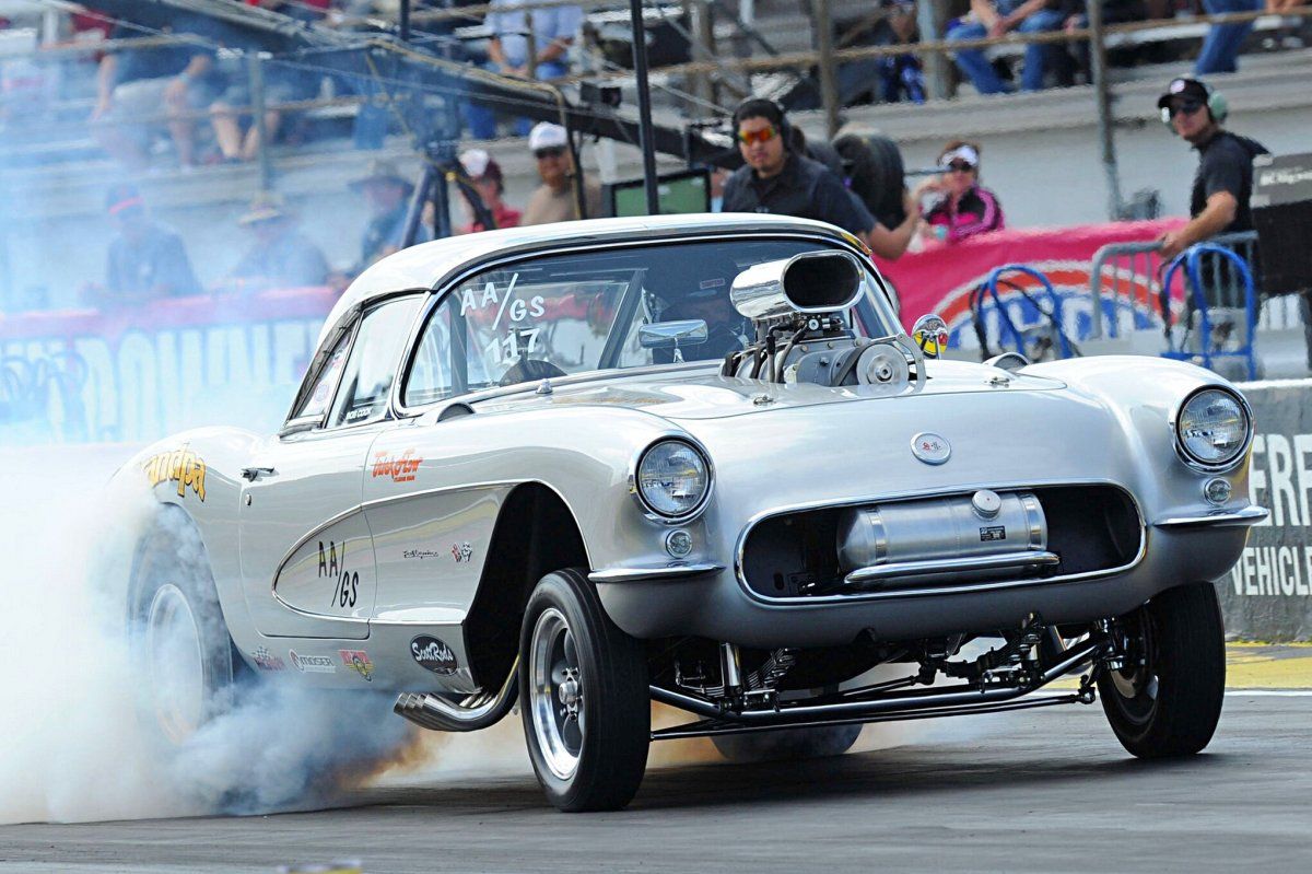 004-1957-chevy-corvette-gasser-burnout.jpg