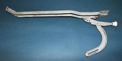 1953-1954-1955-1956-1957-Corvette-cowl-vent.jpg