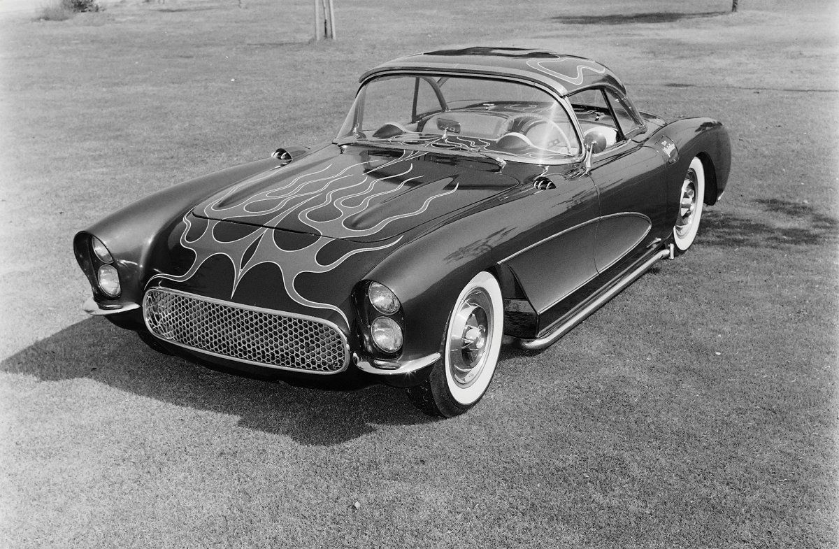 1957-chevy-corvette-bubbletop-front-three-quarter.jpg