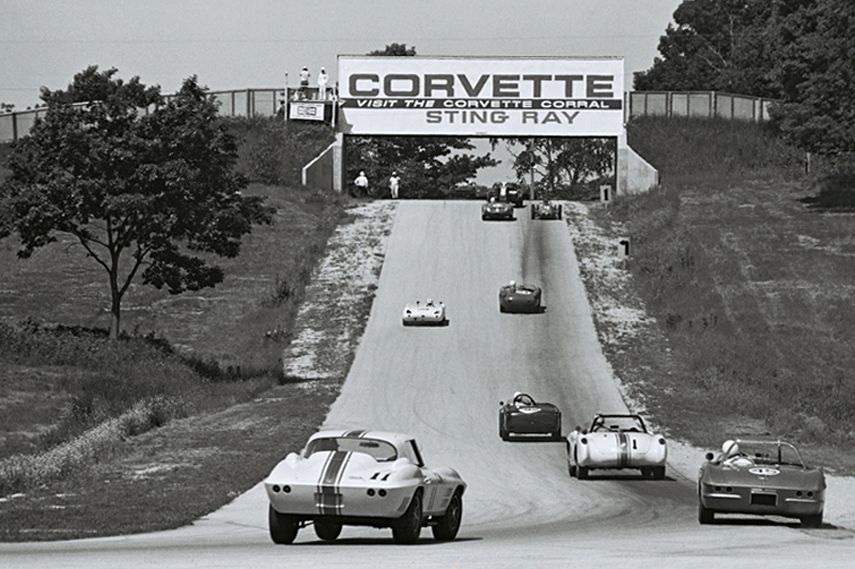 1963_roadamerica_corvettebridge_862a14b662ad9ff81728f00aeb14999a50351e50.jpg