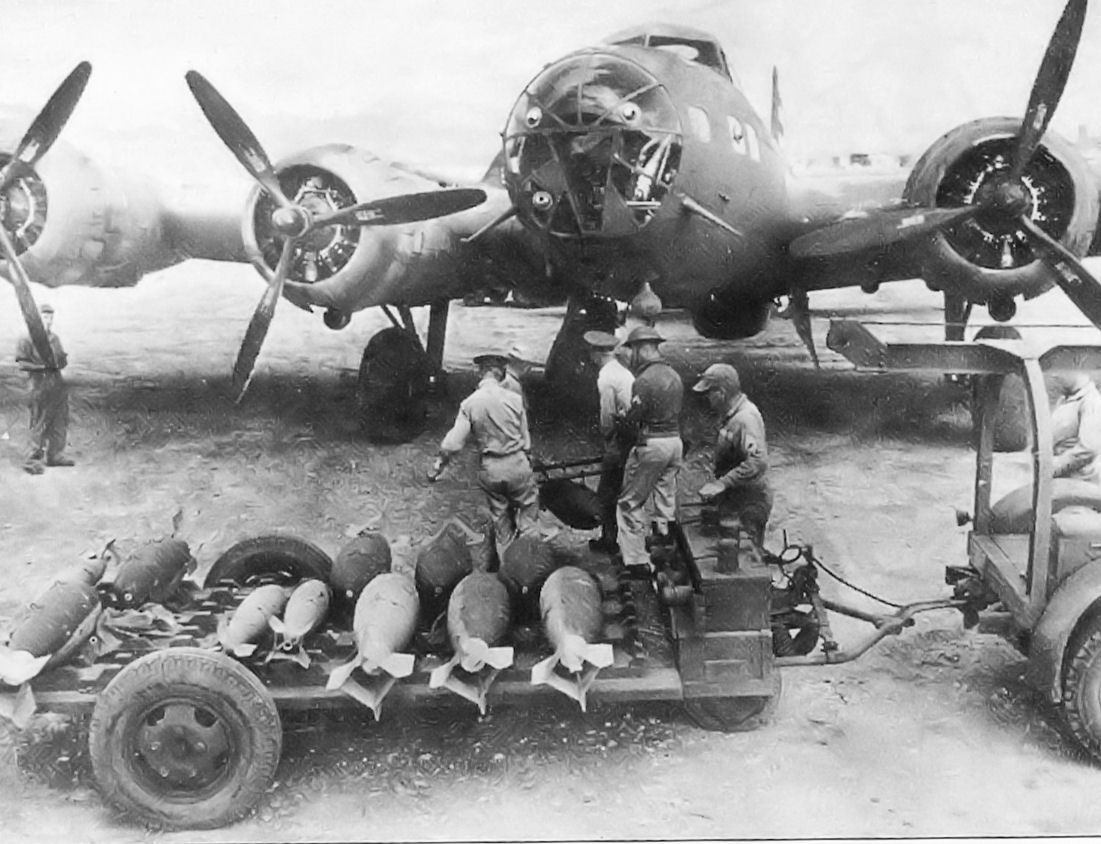 19th_Bomb_Group_B-17D_Flying_Fortress_-_Combat.jpg
