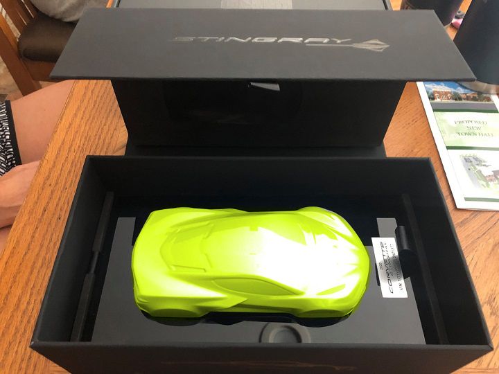 2020-Corvette-Model-Gift-005.jpeg