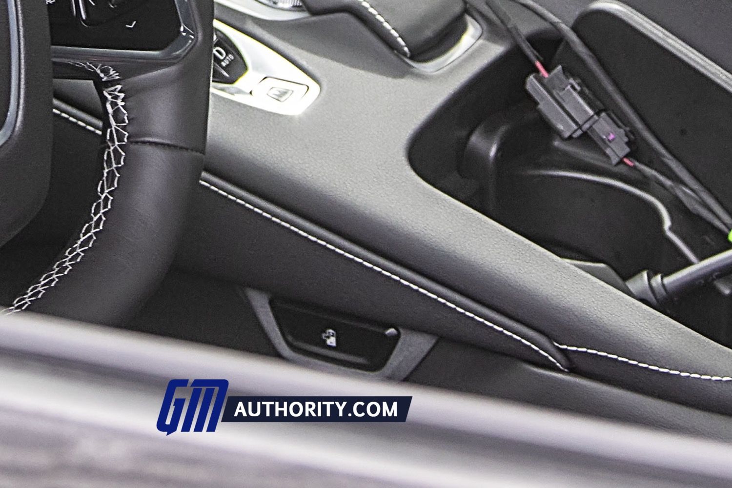 2023-Chevrolet-Corvette-C8-E-Ray-Prototype-Spy-Shots-August-2021-Interior-014-Battery-button-o...jpg