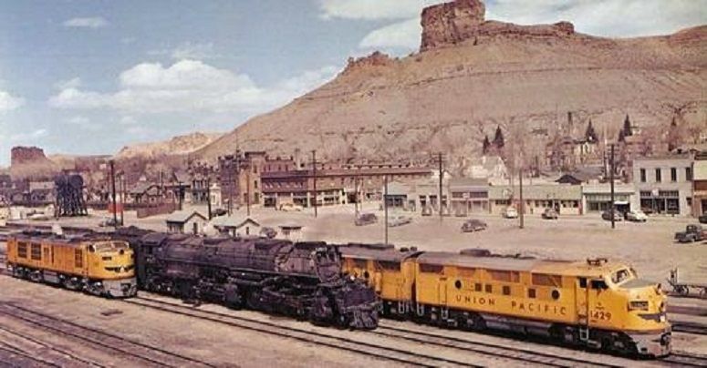 3 9 9H5 GREEN RIVER WYOMING  1952.jpg