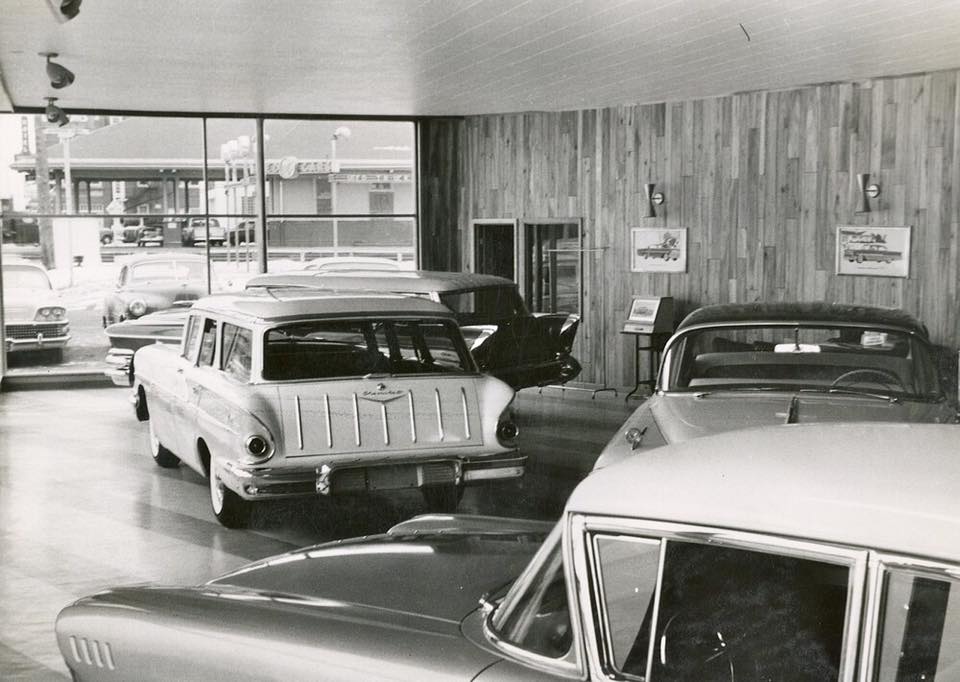 3 dealer.jpg