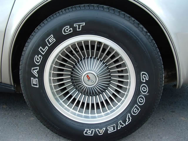 47708093d1351255959-1982-collectors-edition-wheels-on-a-c2-1982-collectors-edition-wheel.jpg