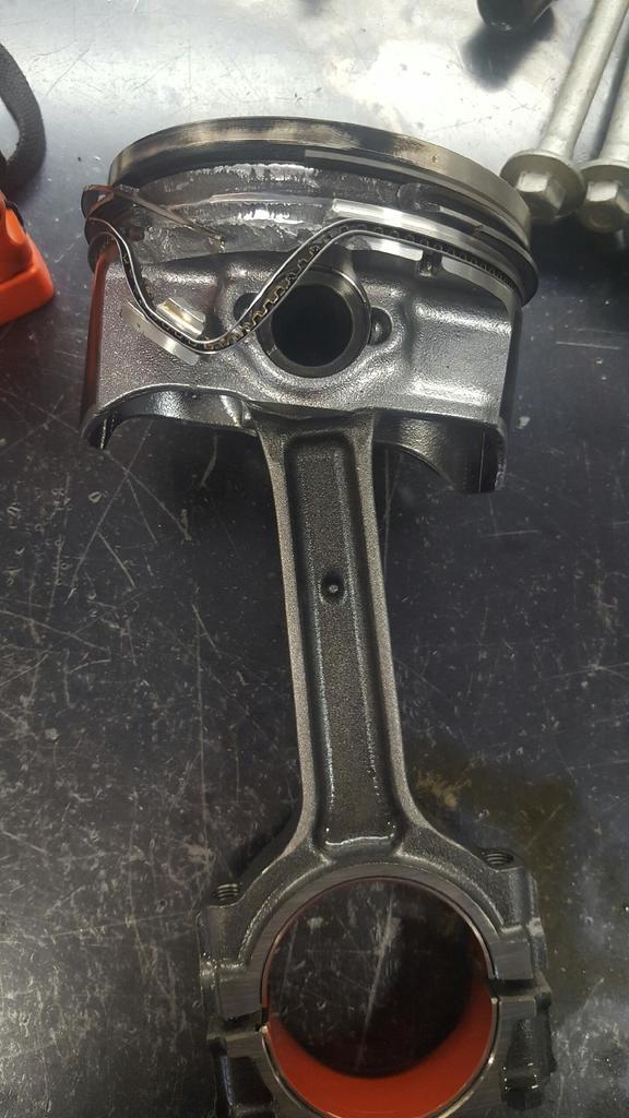6.2 piston 2015 chev.jpg