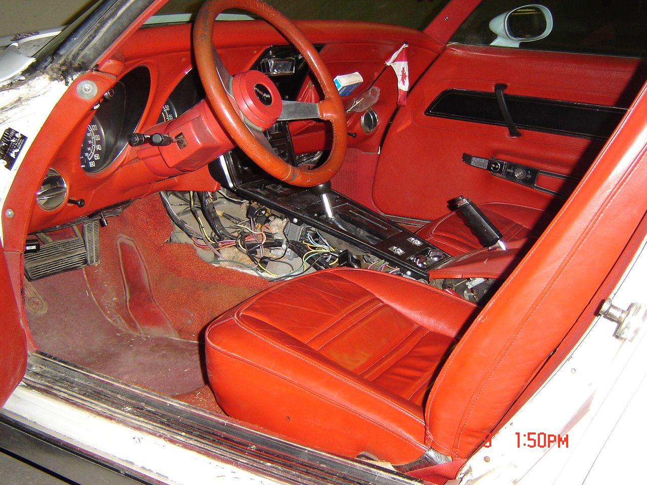77vette_ME_interior_driver_089.jpg