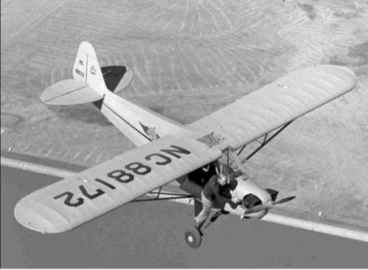 84 in flight mechanic.JPG