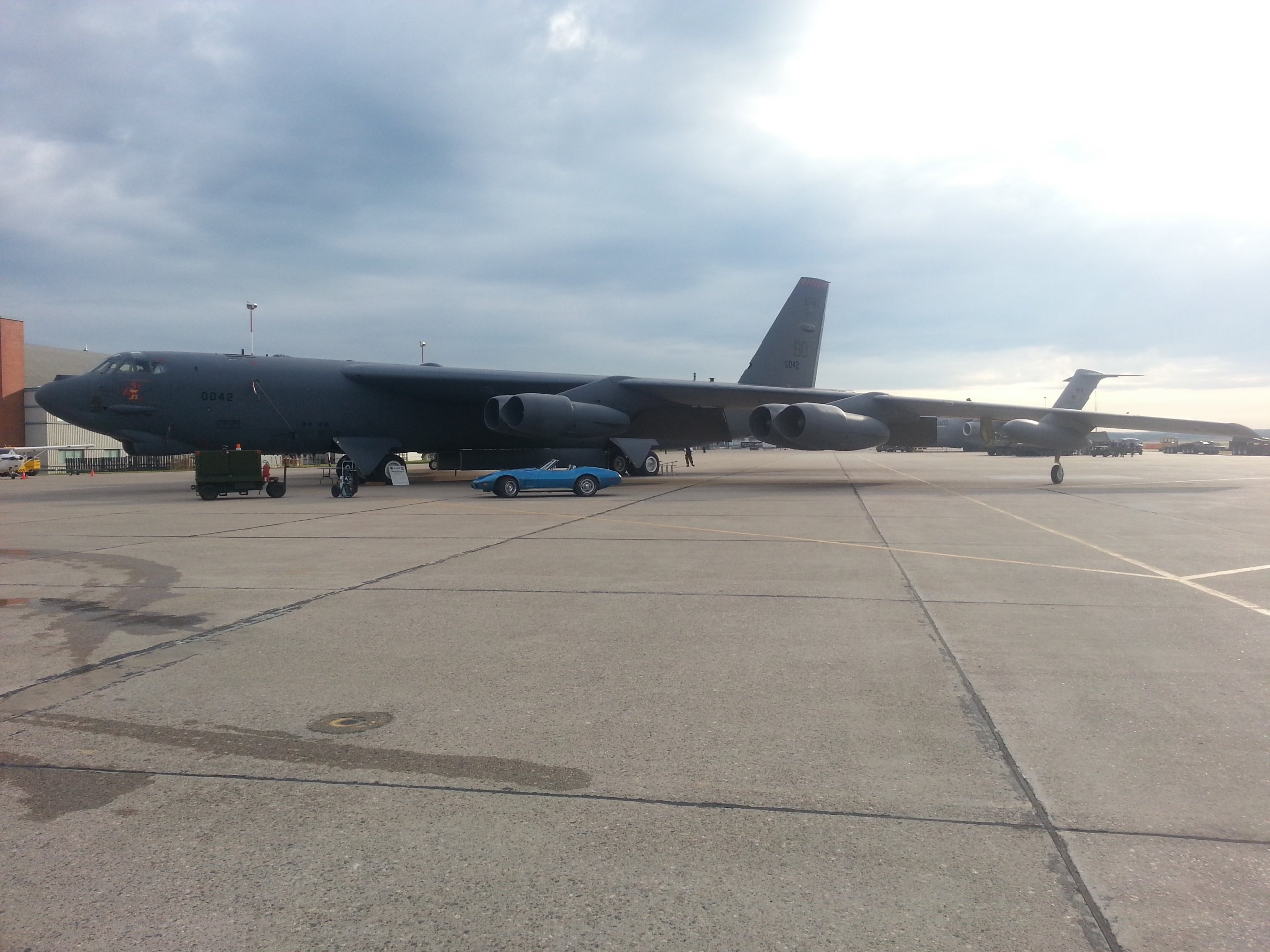 B-52 and 75 Vette.jpg