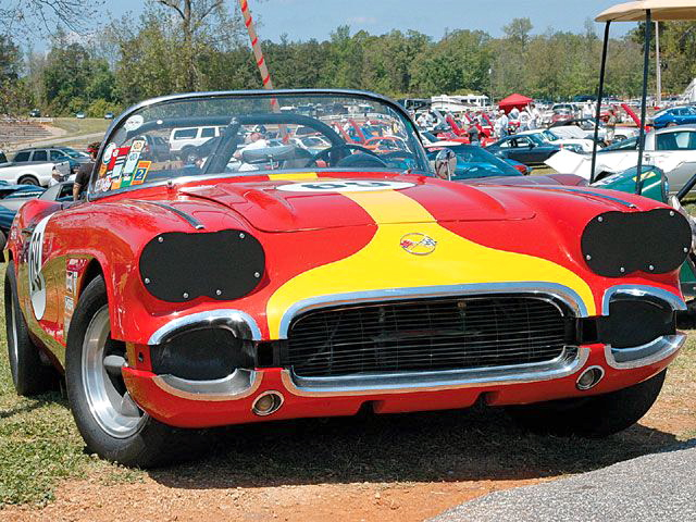 B_P Frankvemp_0802_08_z+classic_corvette_racers+1962_front_view.jpg