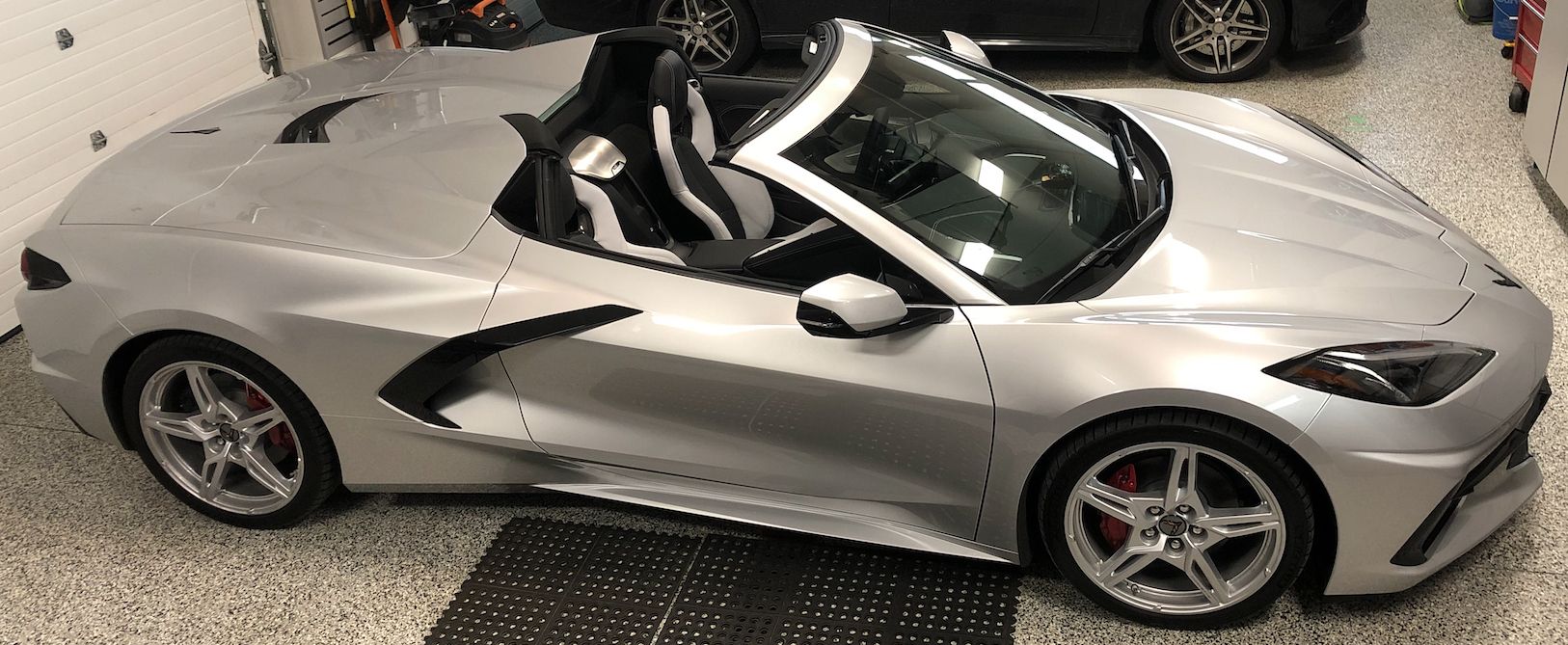 C8 interior colours.jpg