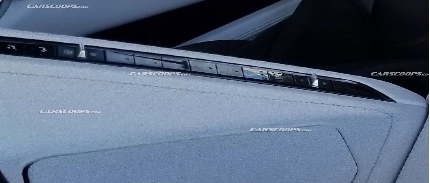 c8interior.jpg