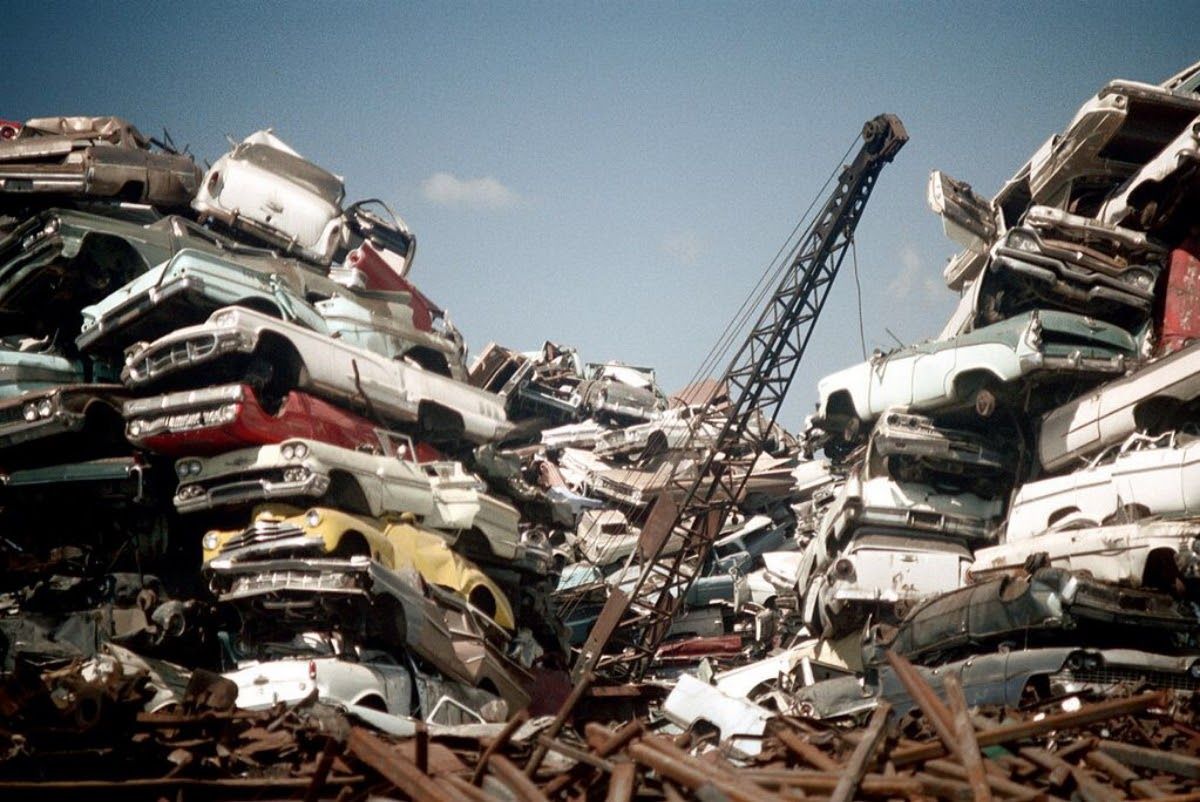 car-junk-yards-20.jpg