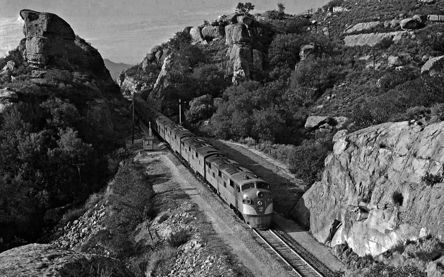 Chatsworth_Train_1950s.jpg