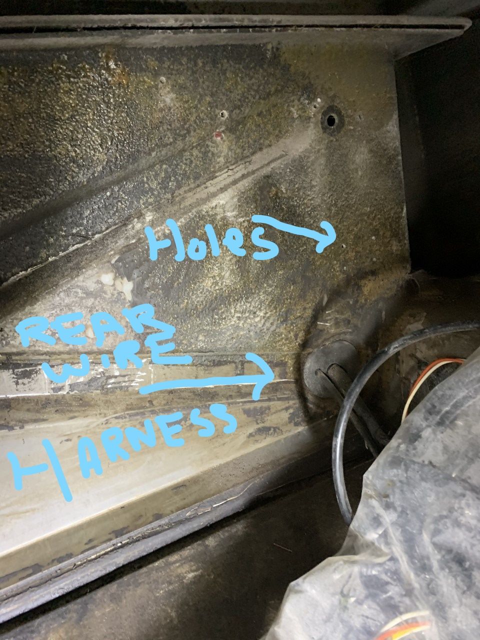 closing panel 1_LI.jpg