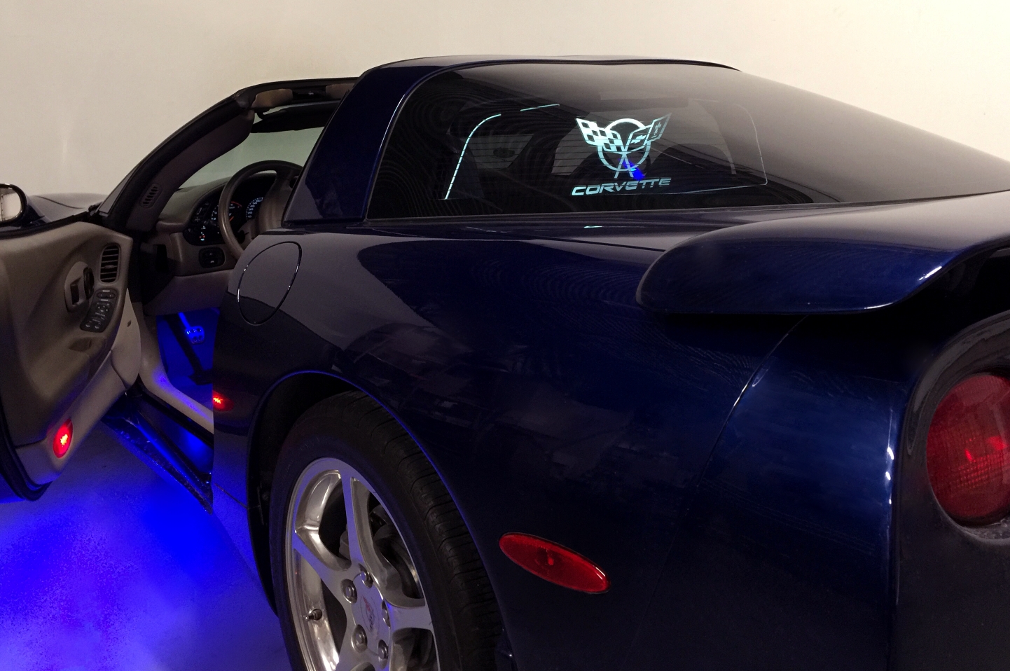 Corvette C5 Coupe Lighting Glow Plate WindRestrictor®