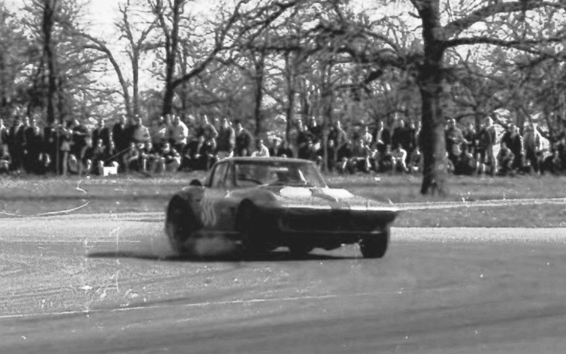 CORVETTE GRAND SPORT DELMO JOHNSON April 64.jpg