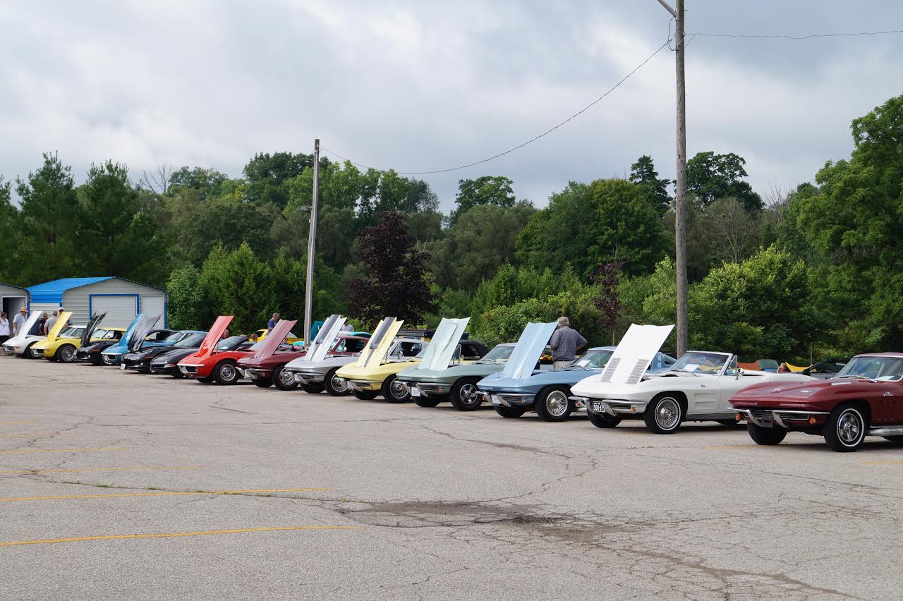 Crown Vettes 3.jpg