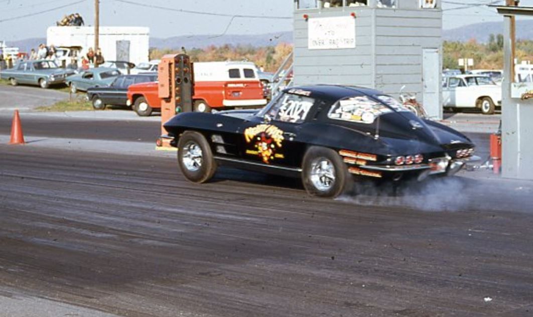 dover mighty mouse vette.JPG