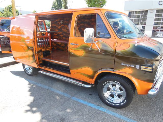 Dueck's Terminal Ave. Show 057.jpg