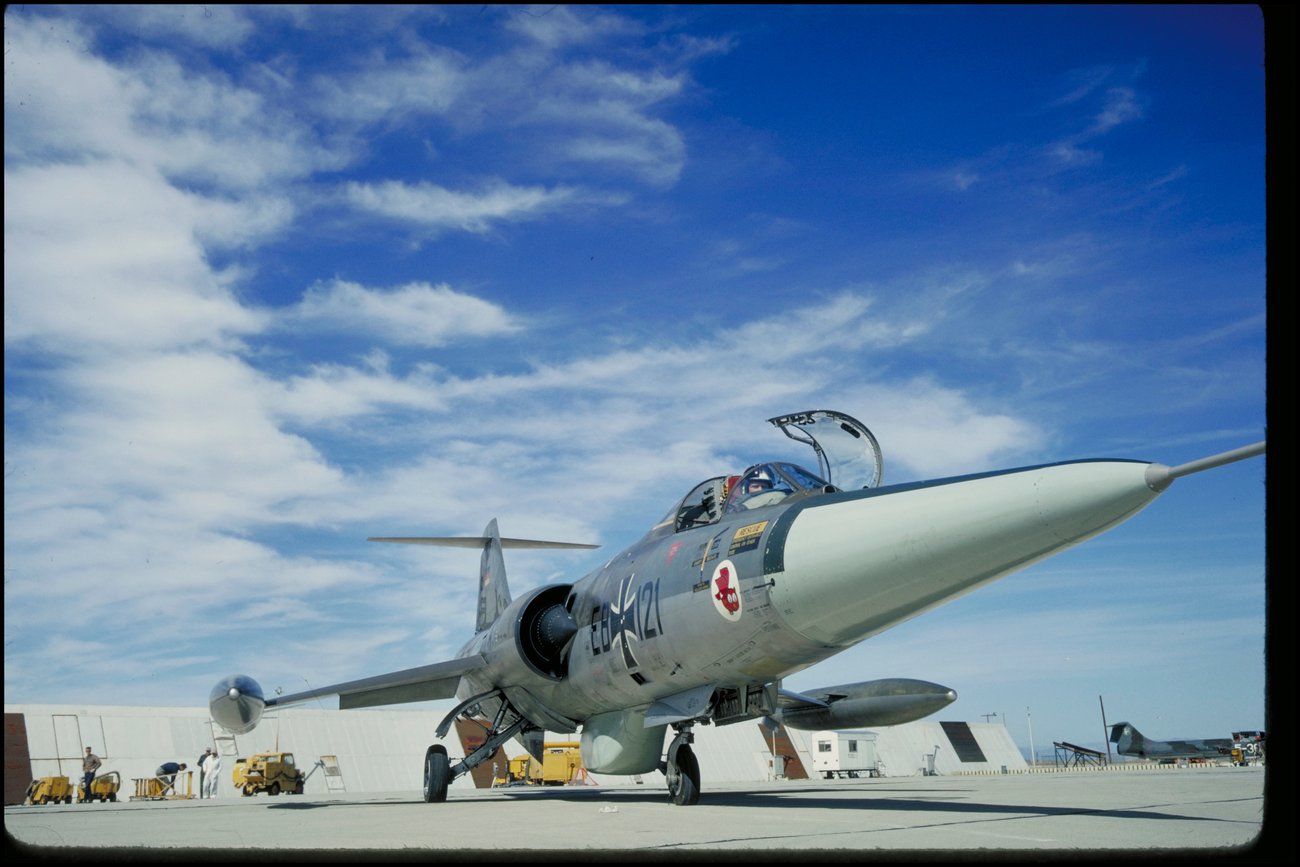 f_104_starfighter_lead_ee83546e20f353ae74902814868caf1e29382622.jpg