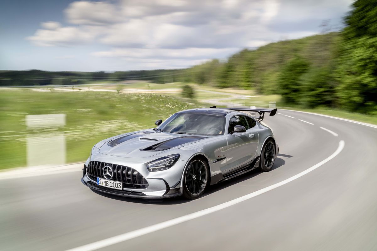 mercedes-amg-gt-black-series-1594752596.jpg