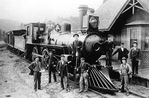 Ottawa-and-Gatineau-Railway-Locomotive-No--7--Gracefield--Quebec--1890---MIKAN-No--3192268.jpg