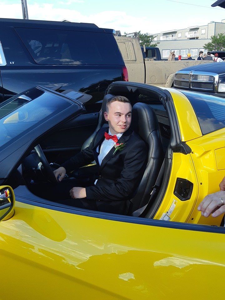 prom 3.jpg