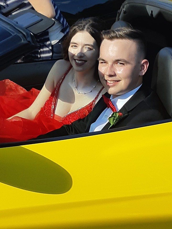 prom 4.jpg