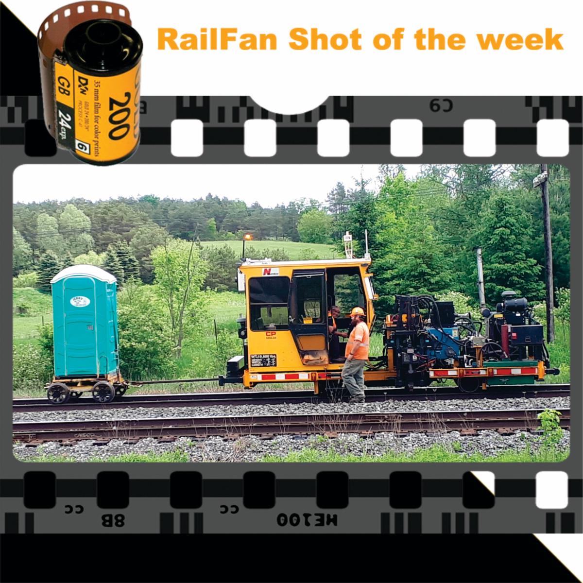 Railfan20201002.jpg
