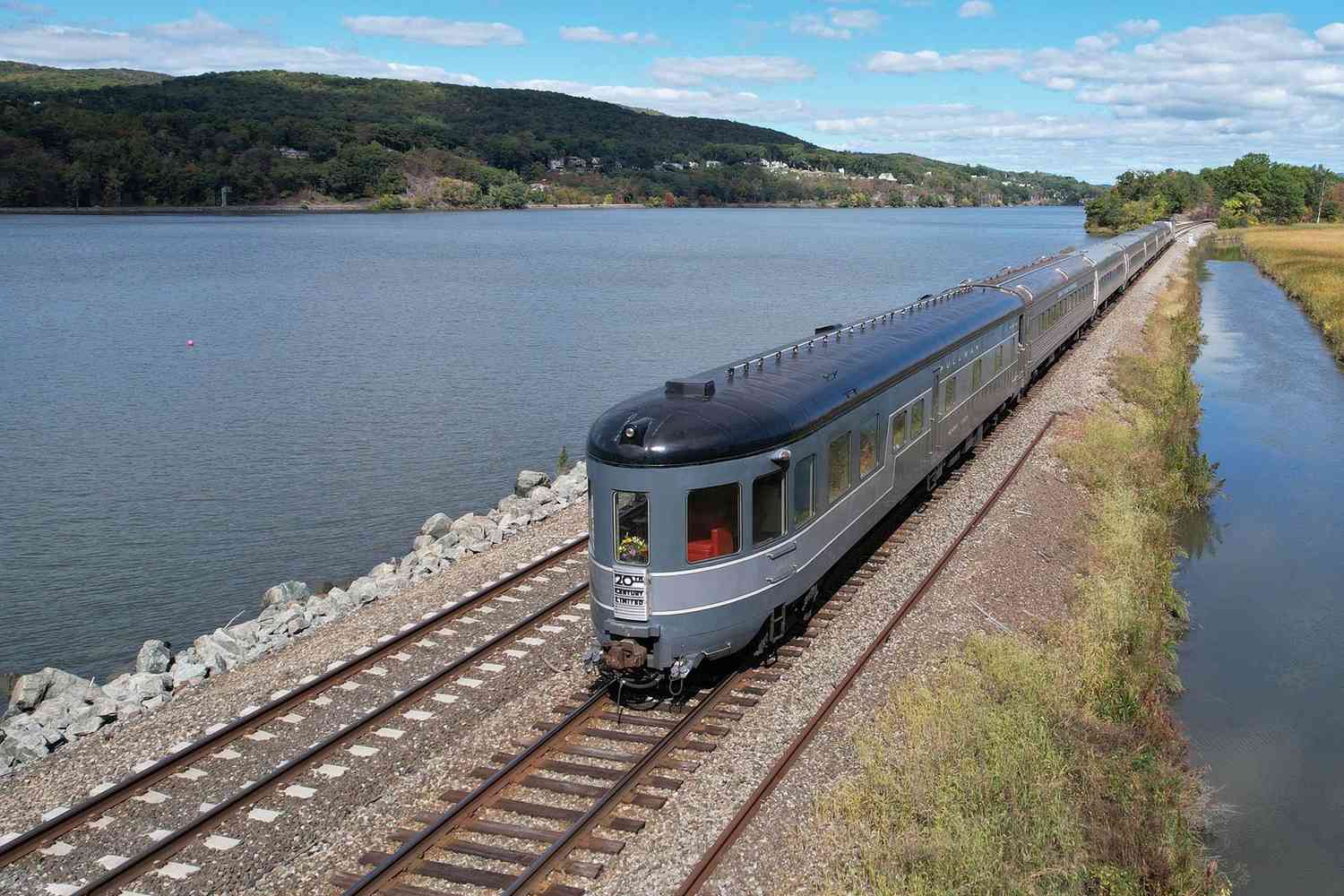 TAL-header-aerial-vintage-hudson-river-rail-VNTGHUDSONRAIL0123-5b9c6e9a5c0e4f30afa9138052655661.jpg