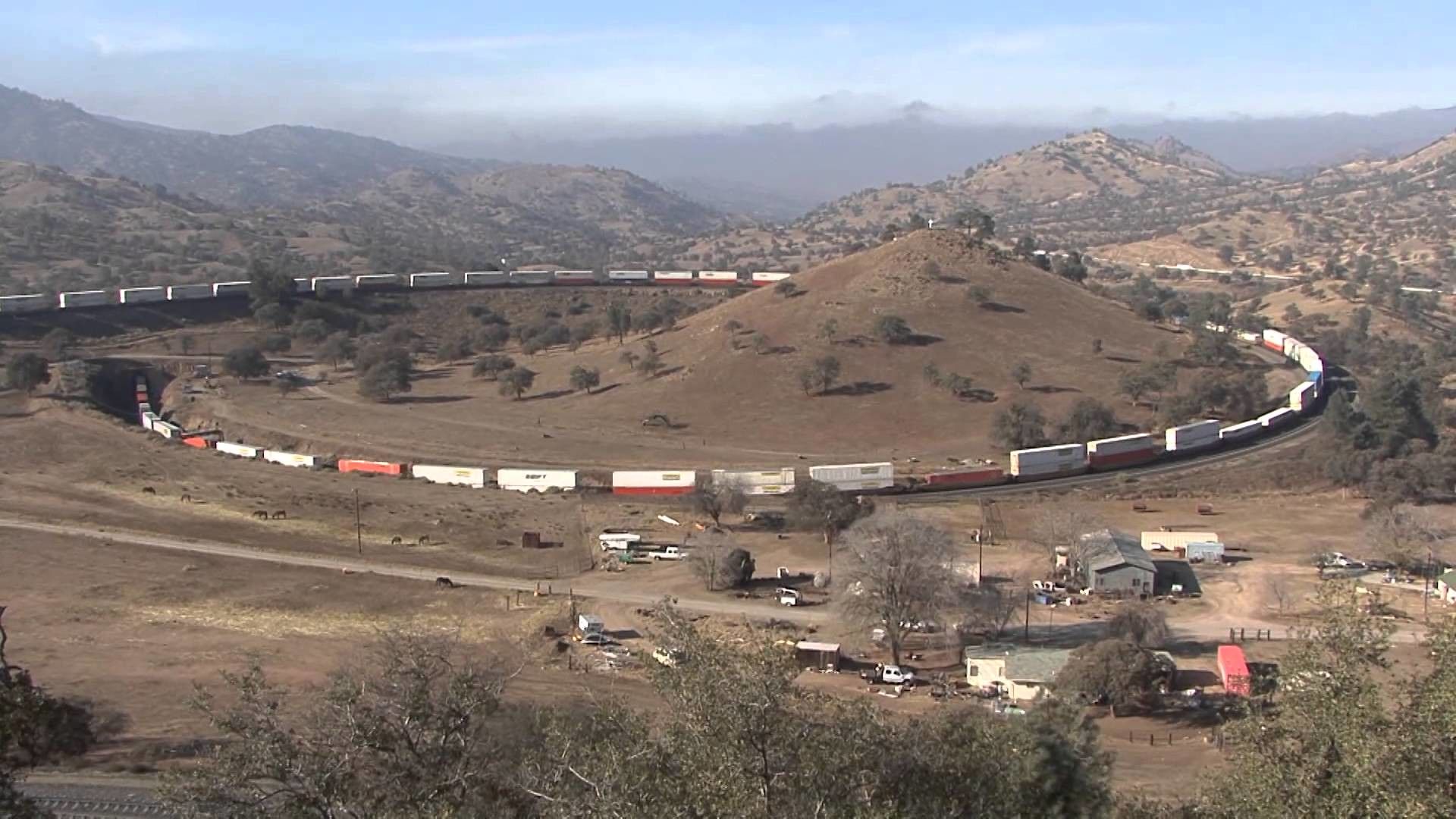 Tehachapi-Loop.jpg