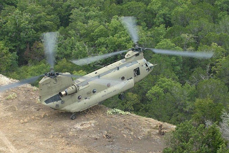 us_army_receives_300th_f_model_of_ch_47_chinook_9a3c796f50678ec3ccdc1b517412d3fdea88ebef.jpg