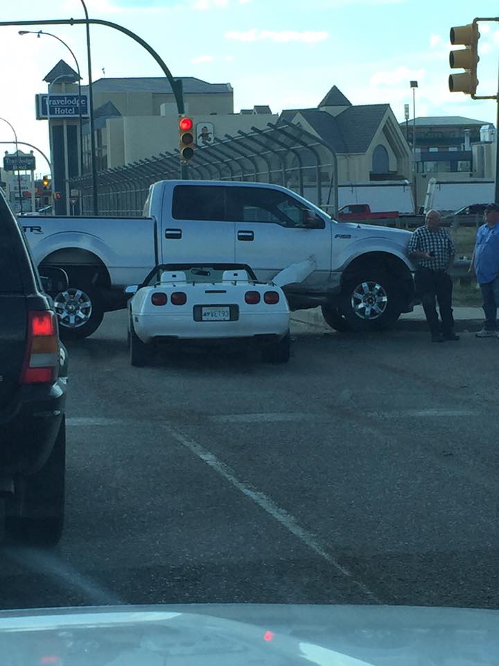 Vette Under Truck 3.jpg