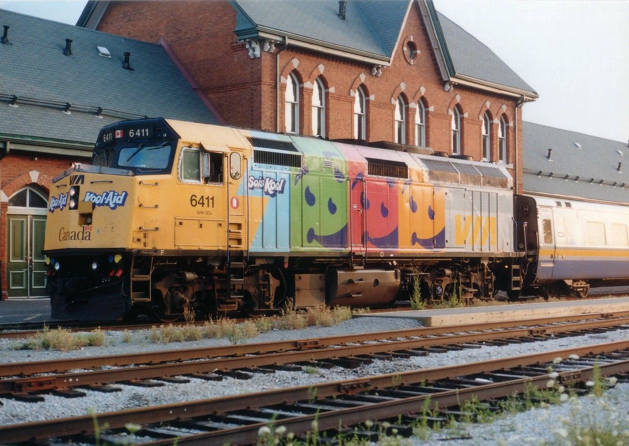 VIA 6411-2.jpg