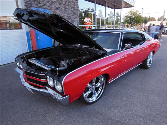 Wednesday Night at the A&W 22 & King George Highway 010.jpg